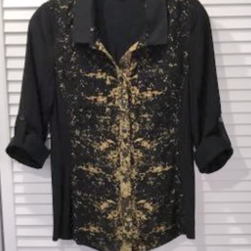 Elie Tahari button down shirt